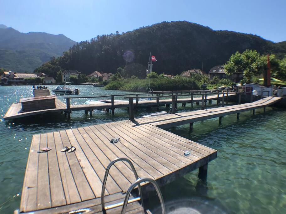 Charmant Et Spacieux Appartement A Quelques Pas Du Lac Duingt Esterno foto