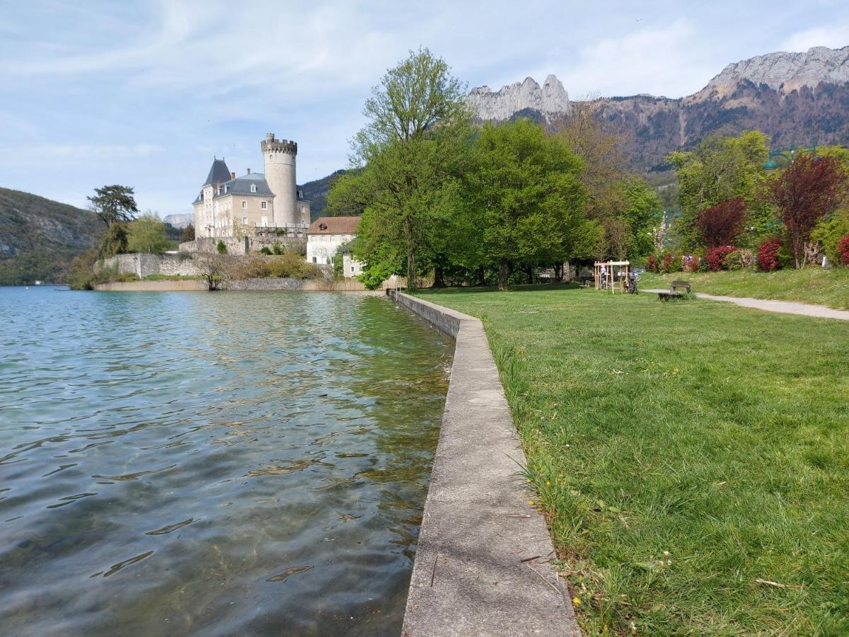 Charmant Et Spacieux Appartement A Quelques Pas Du Lac Duingt Esterno foto